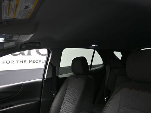 Used 2021 Chevrolet Equinox LT image 17