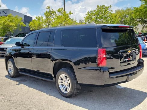 Used 2020 Chevrolet Suburban LT RWD image 6