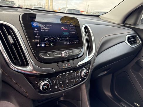 Used 2022 Chevrolet Equinox Premier AWD/4WD image 42
