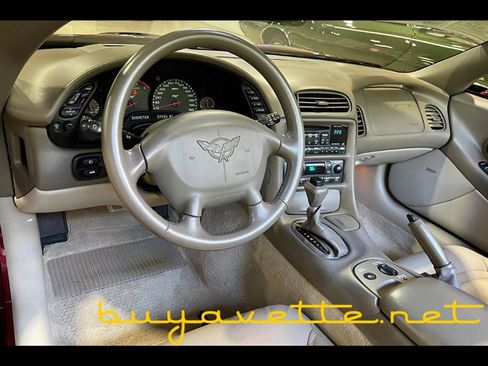 Used 2003 Chevrolet Corvette Convertible w/ Preferred Equipment Group1 image 17