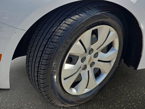 Used 2014 Chevrolet Cruze LS FWD image 31