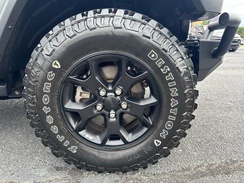 Used 2021 Jeep Wrangler Unlimited Sport AWD/4WD image 3
