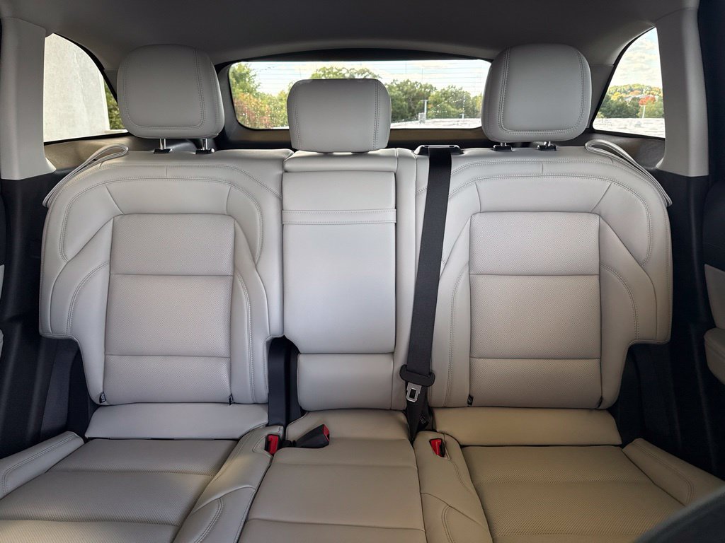 Used 2026 Lincoln Nautilus Premier AWD/4WD image 22