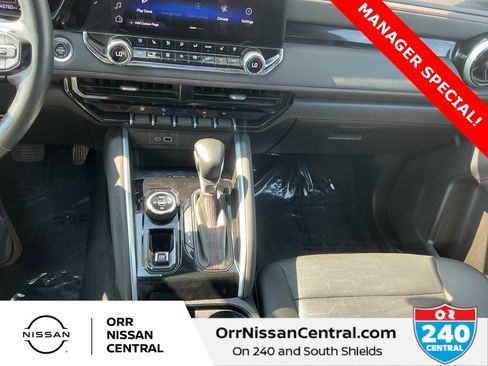 Used 2023 Chevrolet Colorado Z71 w/ Z71 Convenience Package 2 image 24