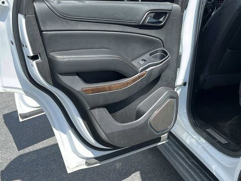 Used 2016 Chevrolet Tahoe LT RWD image 17