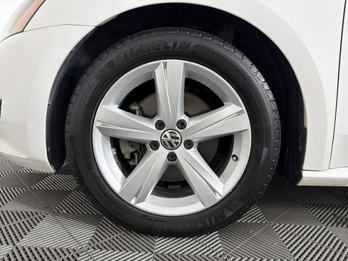 Used 2014 Volkswagen Passat 1.8T image 9