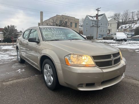 Used 2009 Dodge Avenger SE image 4