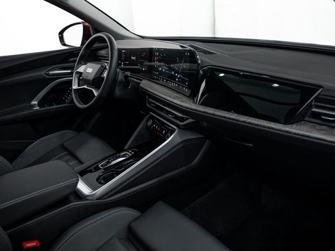 Used 2025 Audi Q5 Premium Plus w/ Premium Plus AWD/4WD image 12
