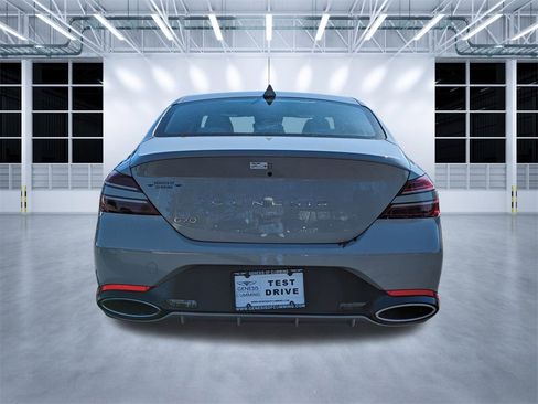 Used 2025 Genesis G70 2.5T image 5