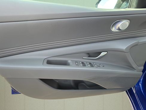 Certified 2025 Hyundai Elantra Sport image 23