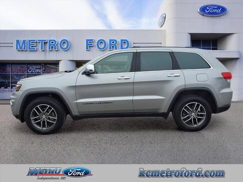 Used 2017 Jeep Grand Cherokee Limited w/ Luxury Group II image 7