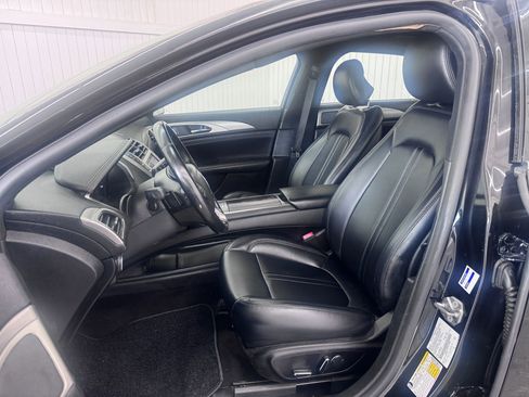 Used 2017 Lincoln MKZ Premiere FWD image 9