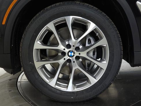 Used 2026 BMW X5 xDrive40i w/ Parking Assistance Package AWD/4WD image 8