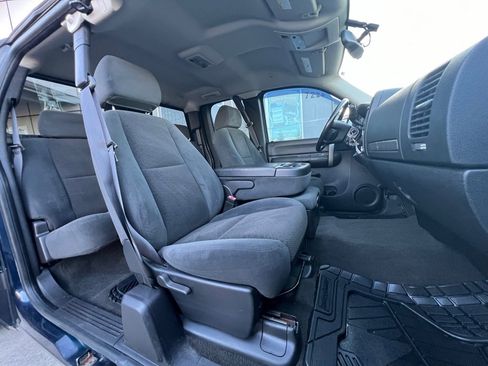 Used 2007 Chevrolet Silverado 1500 LT w/ 1LT Convenience Package AWD/4WD image 15