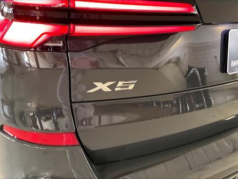 Certified 2024 BMW X5 sDrive40i w/ M Sport Package RWD image 31