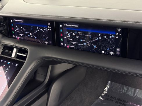 Used 2020 Porsche Taycan Turbo image 23