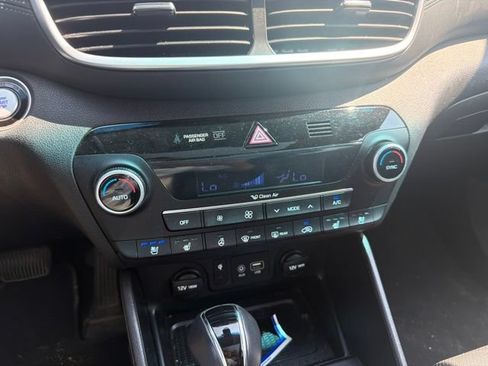 Used 2020 Hyundai Tucson Ultimate w/ Cargo Package AWD/4WD image 17