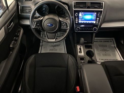 Used 2019 Subaru Outback 2.5i Premium image 2