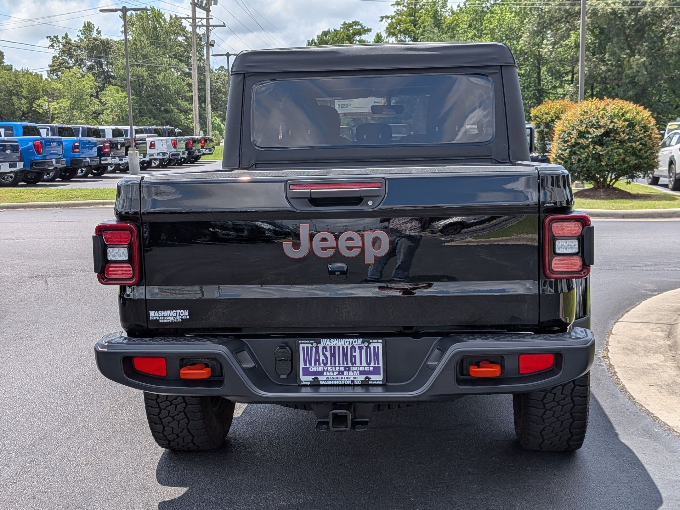 Used 2022 Jeep Gladiator Mojave w/ LED Lighting Group AWD/4WD image 6