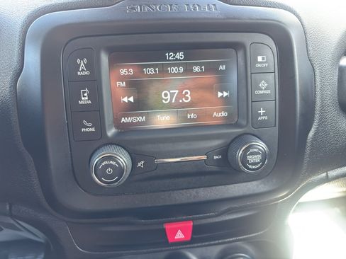 Used 2016 Jeep Renegade 75th Anniversary FWD image 14