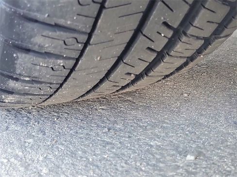 Used 2020 Chevrolet Corvette Stingray Premium Cpe w/ 3LT Preferred Equipment Group image 32