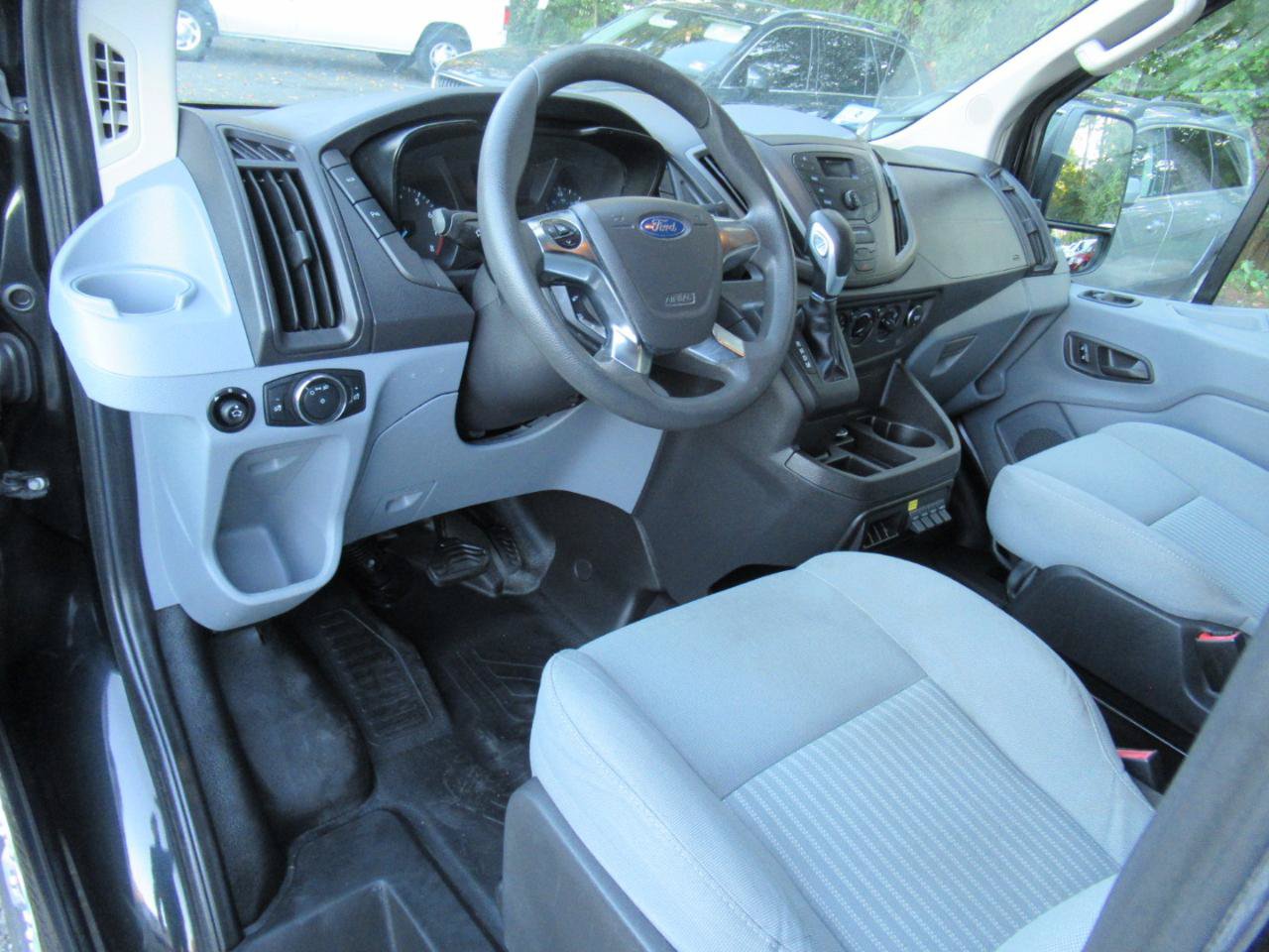 Used 2015 Ford Transit 250 148 High Roof RWD image 9