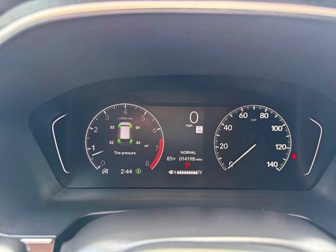 Used 2025 Honda Pilot EX-L image 10