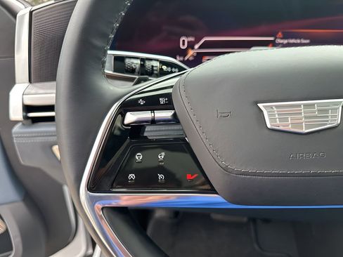 Certified 2025 Cadillac Escalade IQ Luxury 2 w/ LPO, Premium Carpet Package image 23