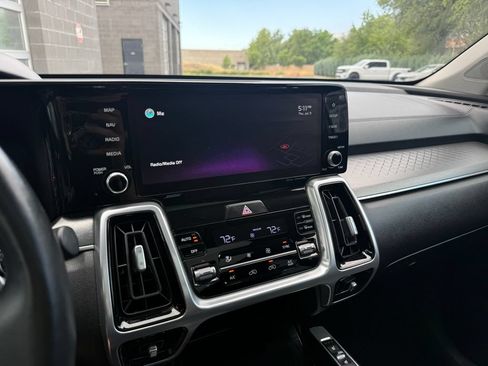 Used 2022 Kia Sorento SX AWD/4WD image 24