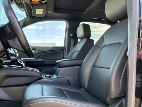 Used 2023 GMC Canyon Elevation w/ Elevation Premium Package RWD image 17