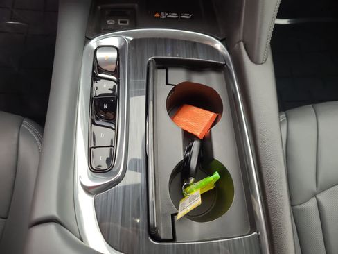 Used 2024 Buick Enclave Premium image 25