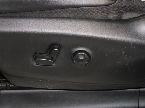 Used 2022 Chrysler Pacifica Limited FWD image 22