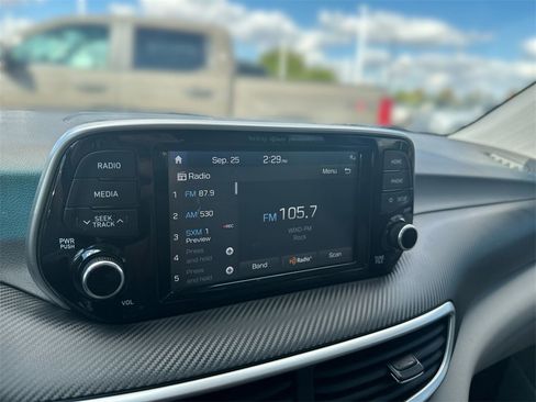 Used 2021 Hyundai Tucson Sport image 13