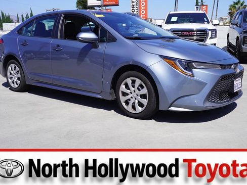Certified 2022 Toyota Corolla LE FWD image 1