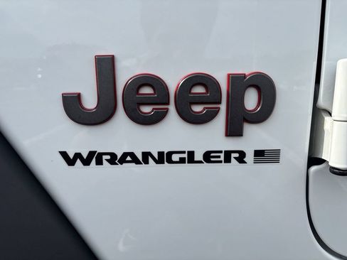 Used 2024 Jeep Wrangler Unlimited Rubicon AWD/4WD image 34