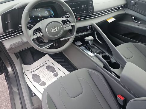 New 2026 Hyundai Elantra Sport FWD image 15