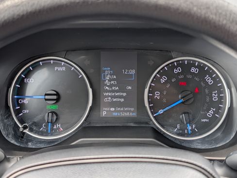 Used 2022 Toyota RAV4 LE AWD/4WD image 21