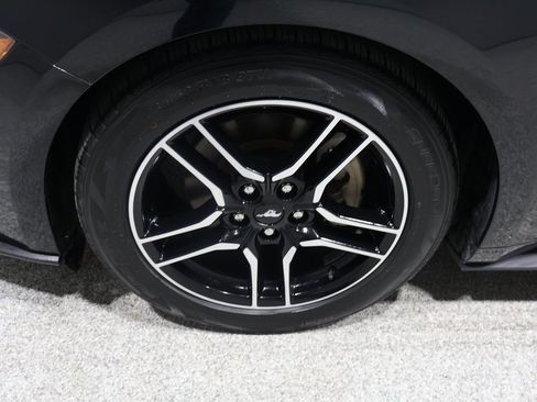 Used 2020 Ford Mustang Premium image 7