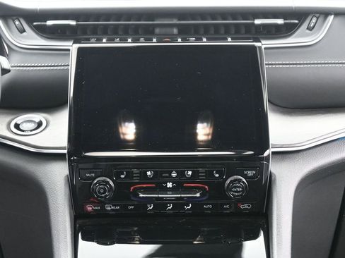 Used 2023 Jeep Grand Cherokee Overland image 26