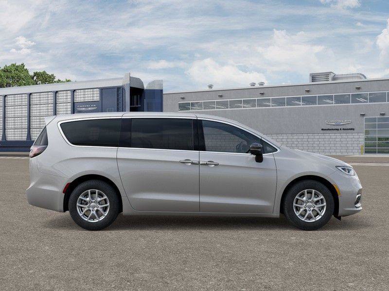 New 2026 Chrysler Pacifica Select w/ S Appearance Package FWD image 21