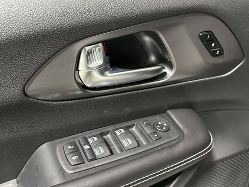 New 2026 Chrysler Pacifica Select image 21