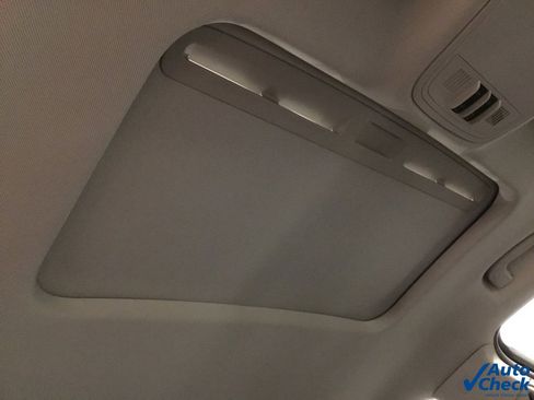 Used 2016 Buick Regal image 38