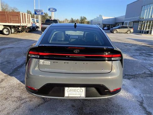 Used 2024 Toyota Prius Limited image 4