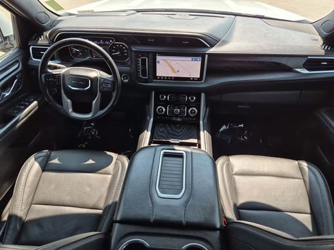 Used 2021 GMC Yukon Denali w/ Denali Premium Package AWD/4WD image 27
