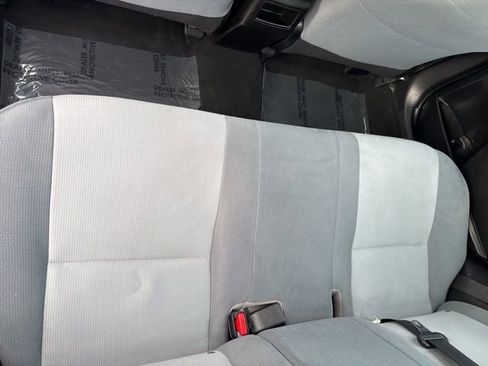 Used 2018 Toyota Corolla L image 24