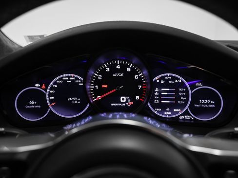 Used 2023 Porsche Cayenne GTS image 39