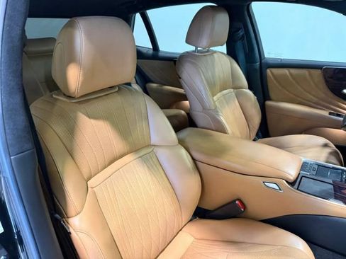 Used 2021 Lexus LS 500 w/ Interior Upgrade Package RWD image 31