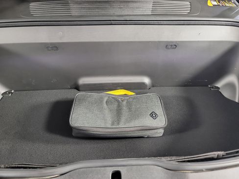 Used 2022 Rivian R1T Launch Edition image 14