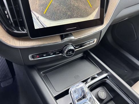 New 2026 Volvo XC60 B5 Plus w/ Protection Package Premier AWD/4WD image 21