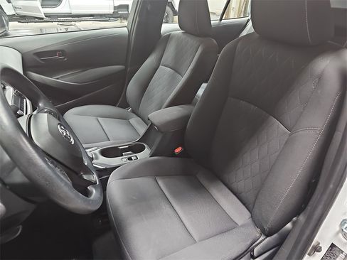 Used 2024 Toyota Corolla LE image 14